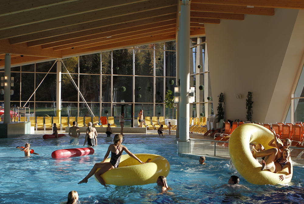 Spaß und Abenteuer für die ganze Familie in der Erlebnis-Therme in Altenmarkt