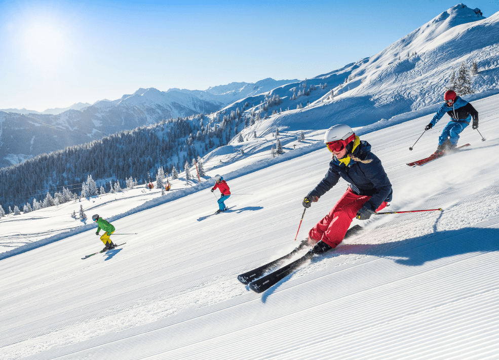 Skifahrer im Skigebiet Snow Space Salzburg © Flachau Tourismus / Markus Berger